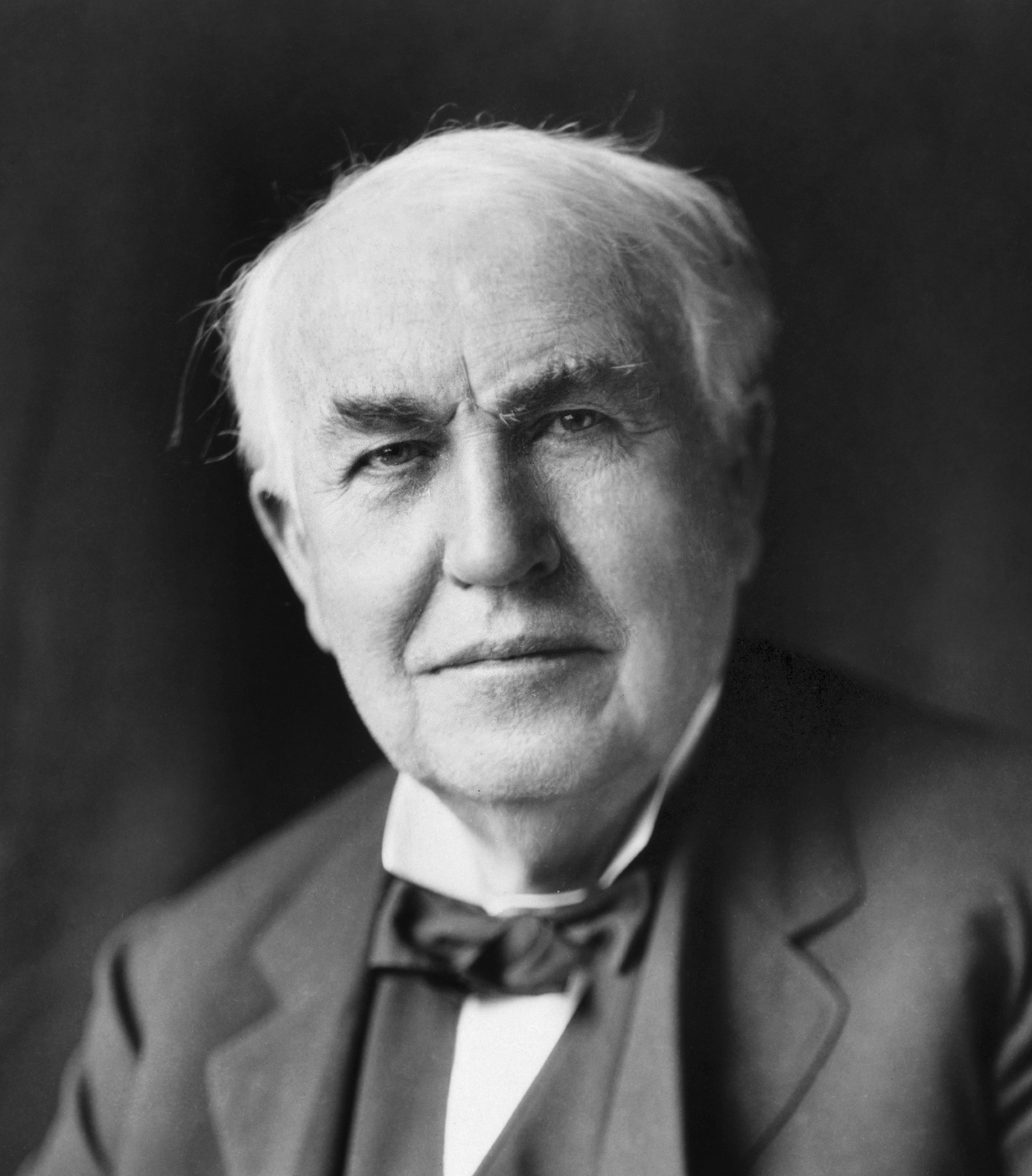 Thomas Edison - https://upload.wikimedia.org/wikipedia/commons/9/9d/Thomas_Edison2.jpg